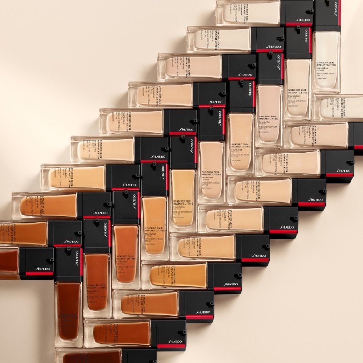Synchro Skin Radiant Lifting Foundation