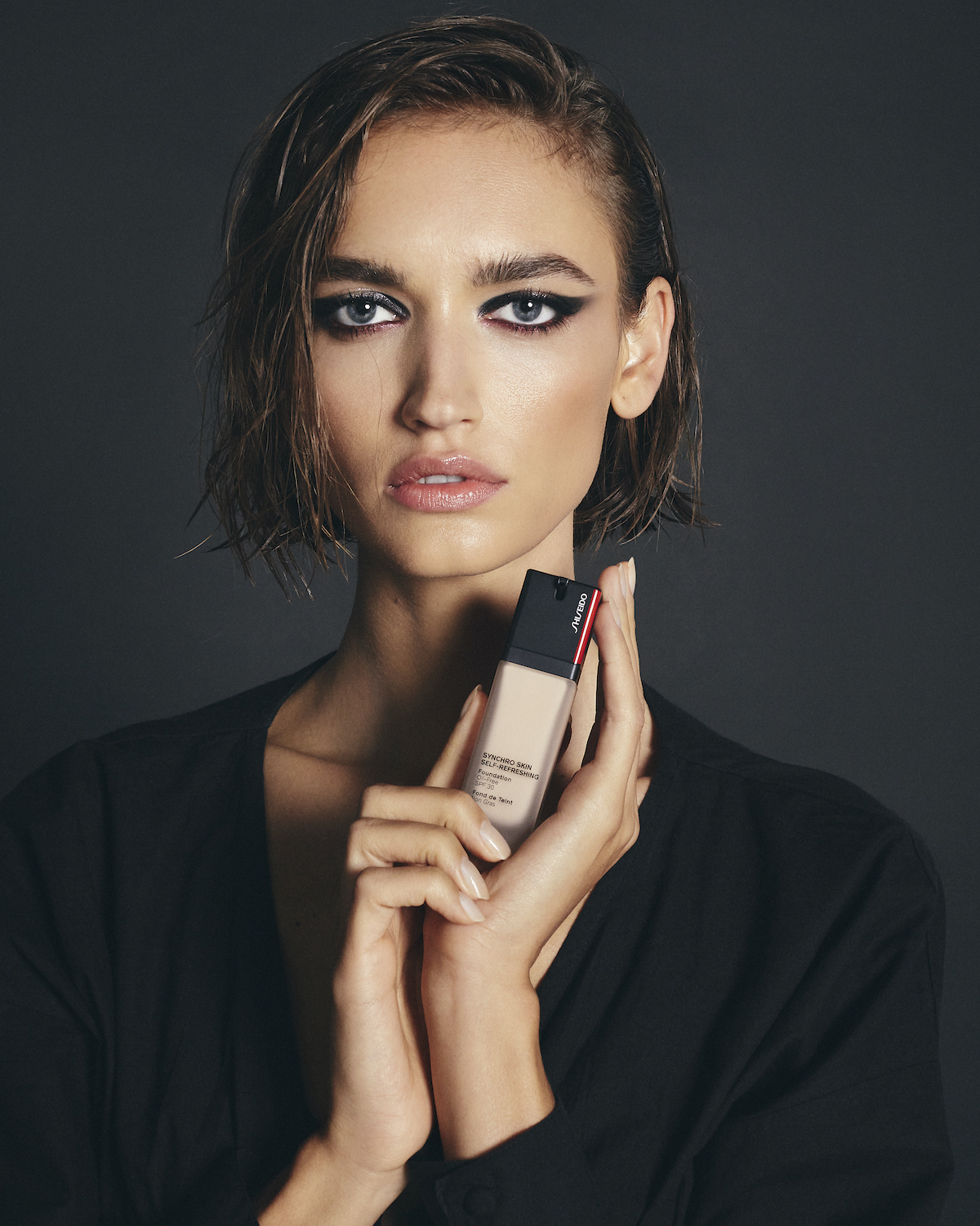 Shiseido donna skinimalism makeup naturale donna viso